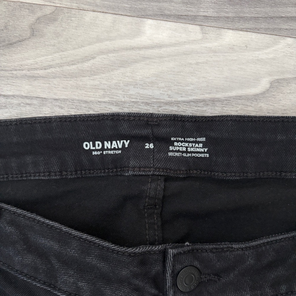 Old Navy Extra High‑Rise Rockstar Super Skinny Jeans | Black | Size 26 - Picture 3 of 3